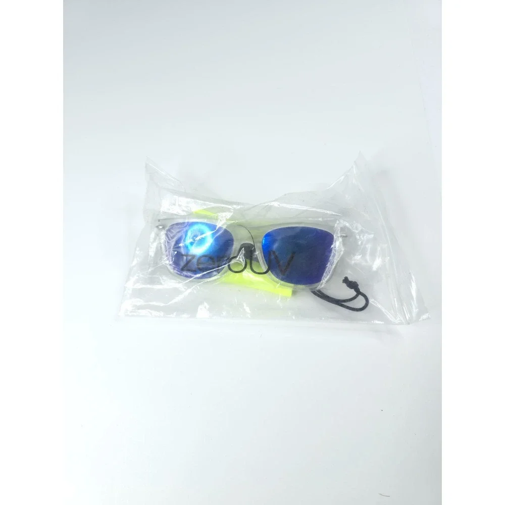 NWT ZeroUV Retro Clear White Oval Lens Sunglasses Microfiber Pouch